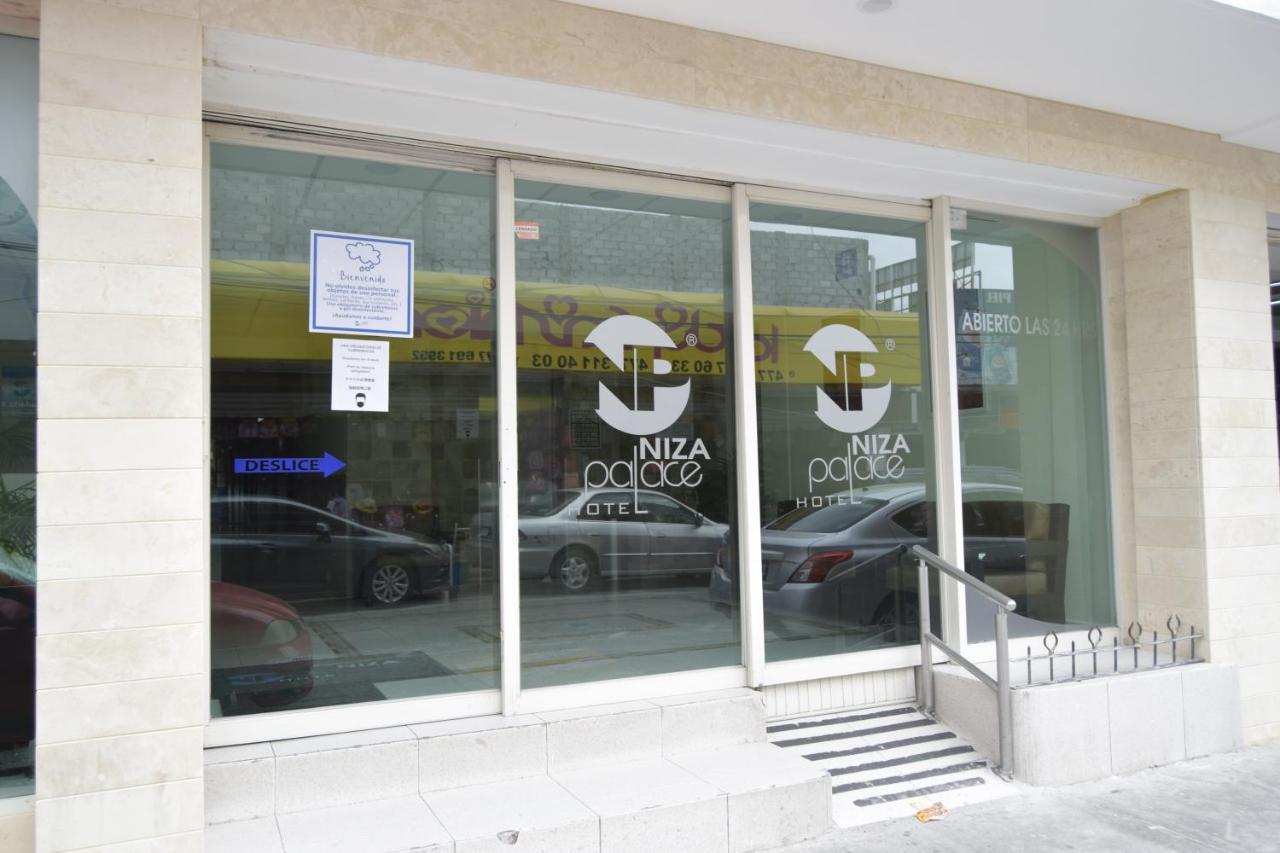Hotel Niza Zona Piel León Kültér fotó