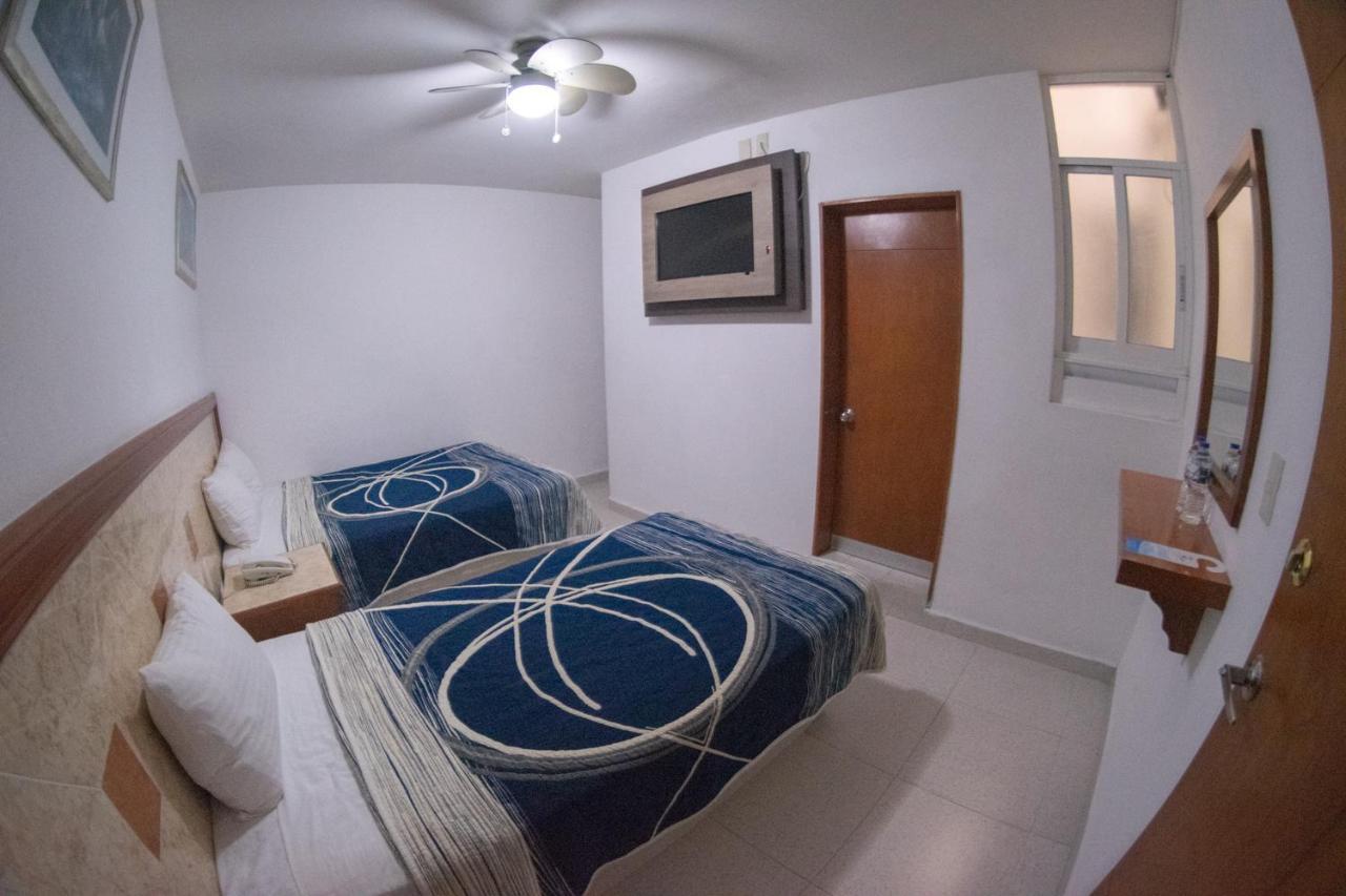 Hotel Niza Zona Piel León Kültér fotó