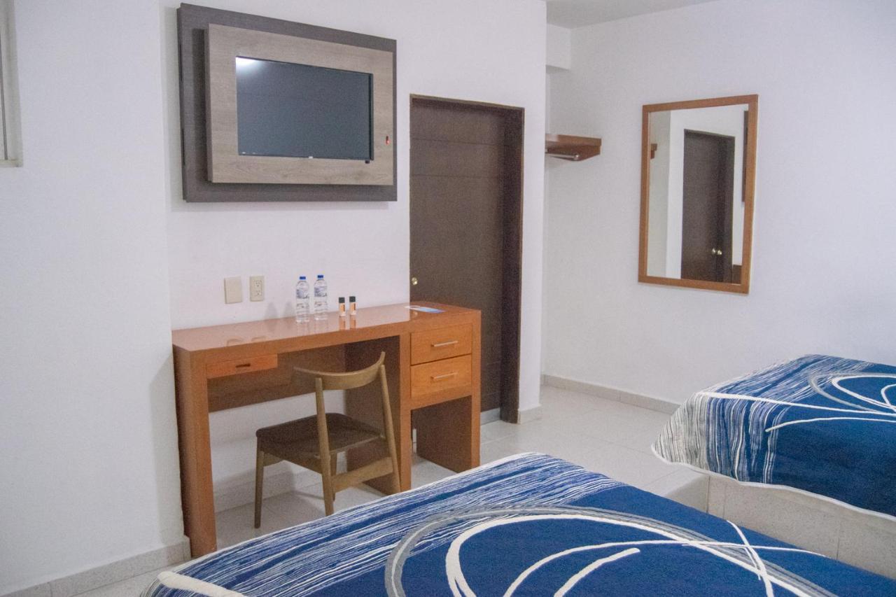 Hotel Niza Zona Piel León Kültér fotó