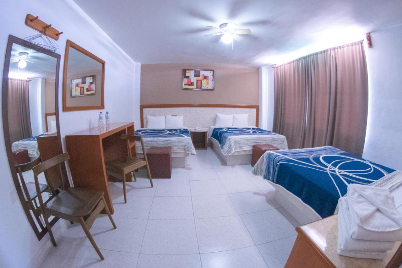 Hotel Niza Zona Piel León Kültér fotó