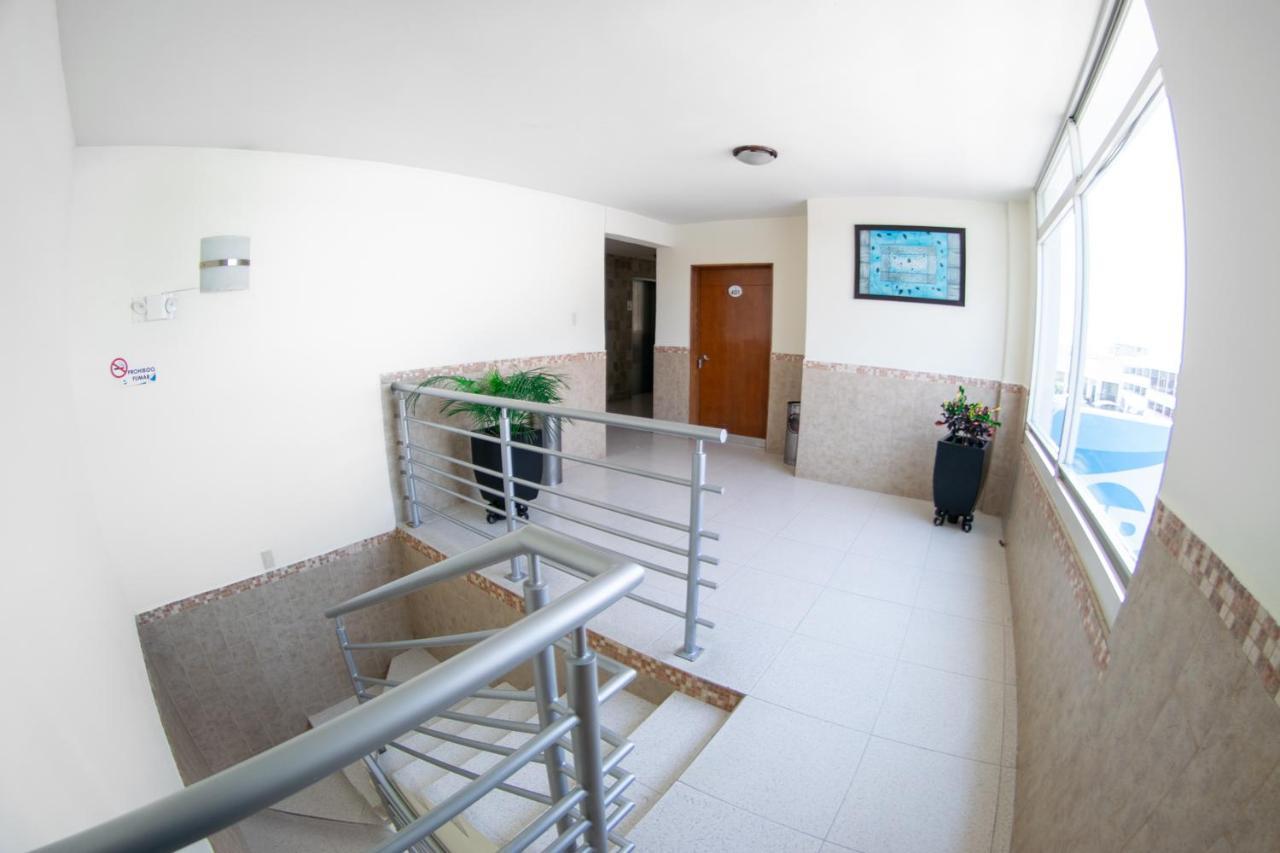 Hotel Niza Zona Piel León Kültér fotó