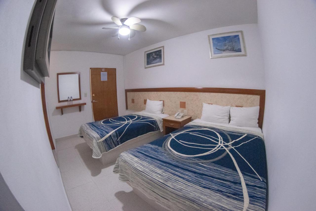 Hotel Niza Zona Piel León Kültér fotó