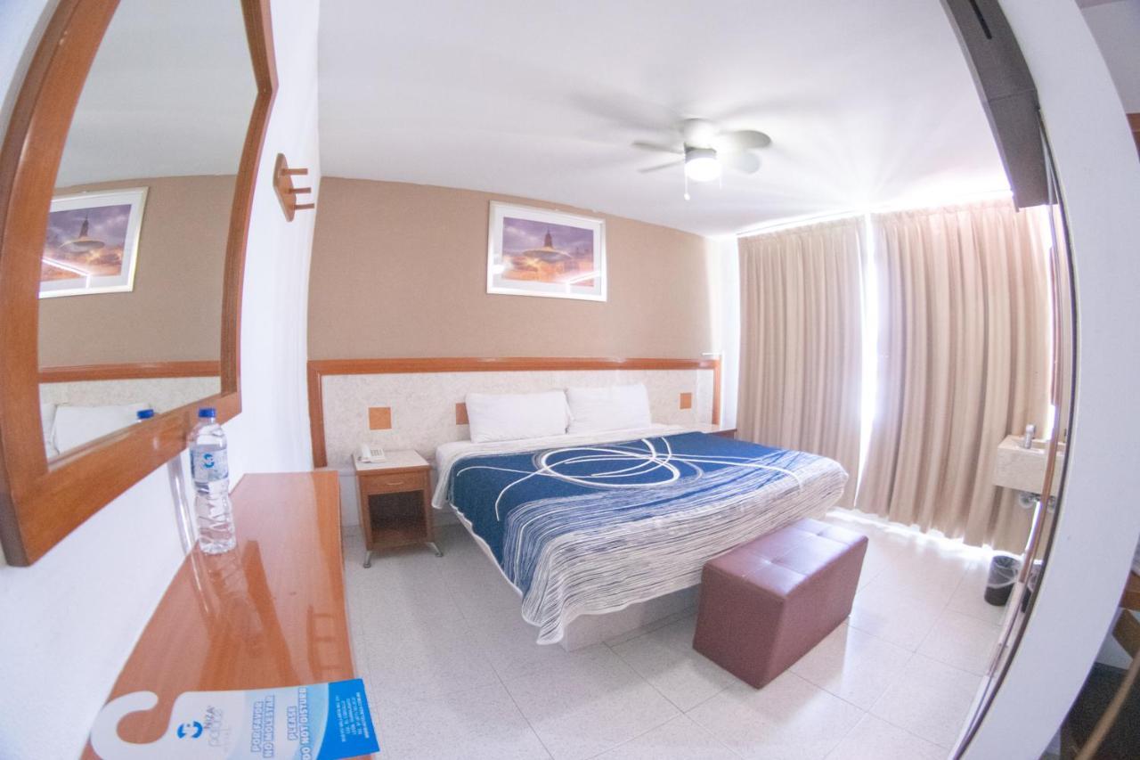 Hotel Niza Zona Piel León Kültér fotó