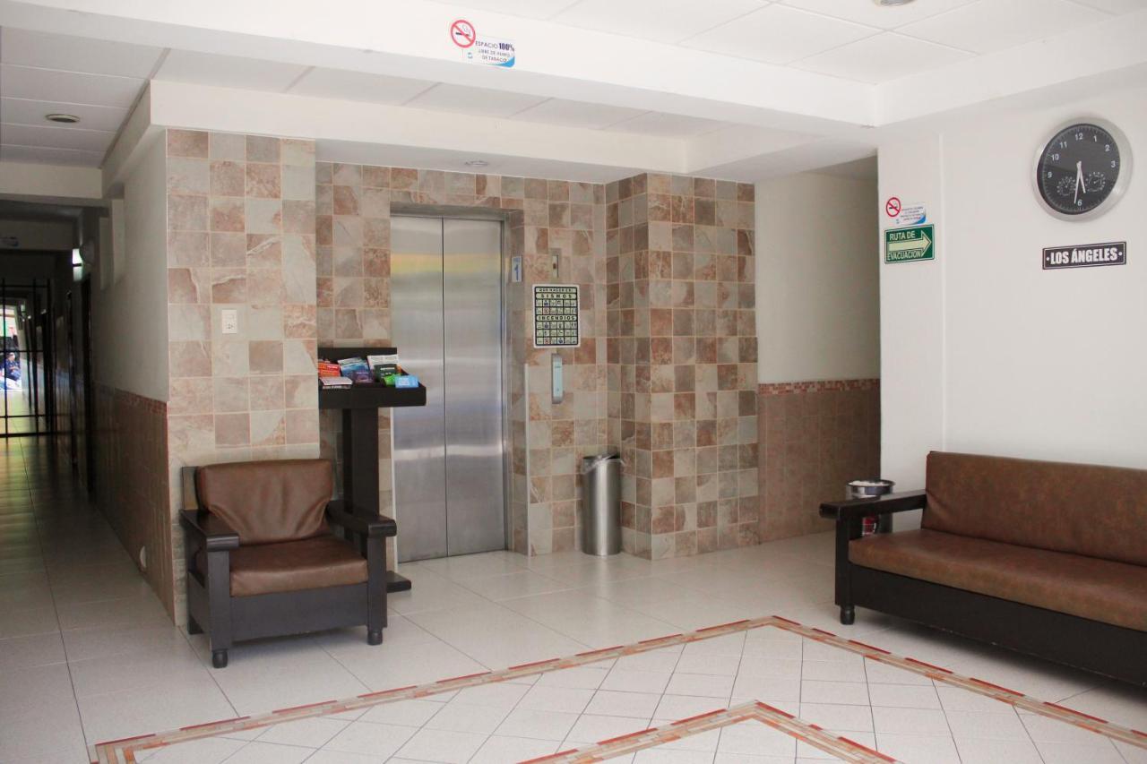 Hotel Niza Zona Piel León Kültér fotó